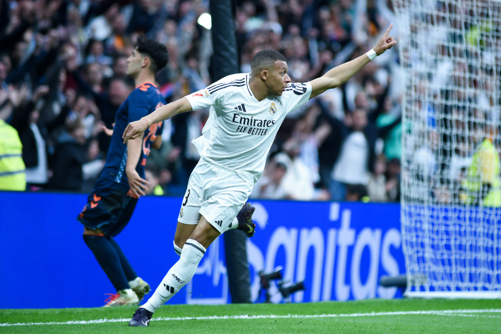 早报 ｜ 阿森纳0比0利物浦；马竞1比2皇马；米兰1比1热那亚