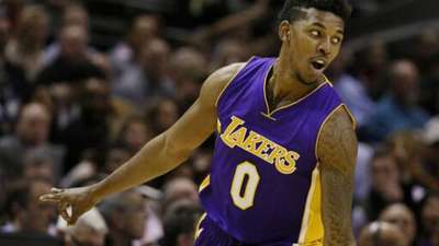 NBA｜詹皇压哨三分不中 湖人3分差惜负黄蜂