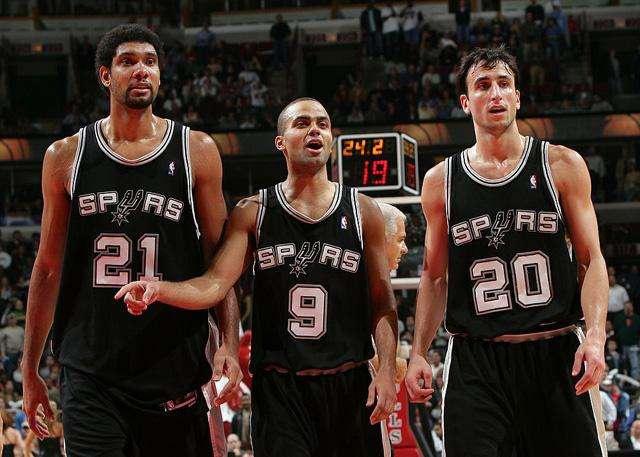 [中超]上海海港、浙江队因耽误开球时间被处罚