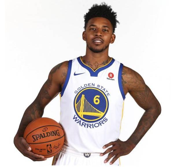 腰旗小巨星专访：在球场上，她学会了不只为赢