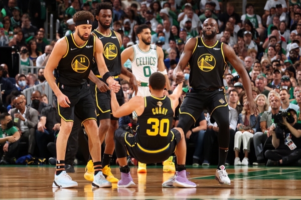 贝恩内讧风波后，灰熊大胜爵士